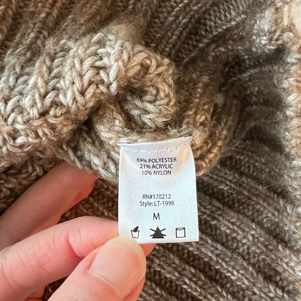 NWOT Oversized Cowichan Cardigan Sweater - Picture 6 of 8